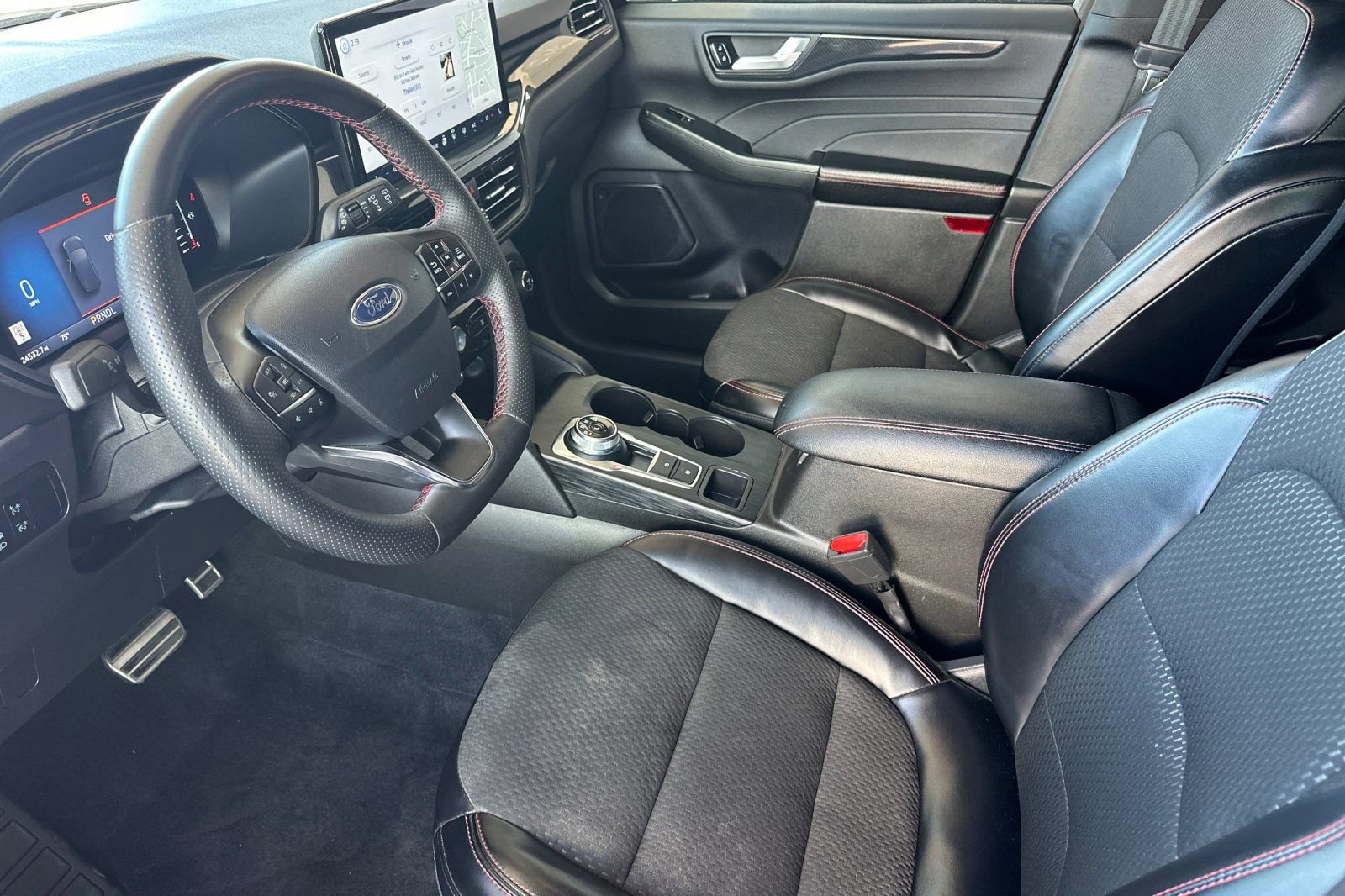 Certified 2024 Ford Escape ST-Line w/ Tech Pack #1 FWD image 9