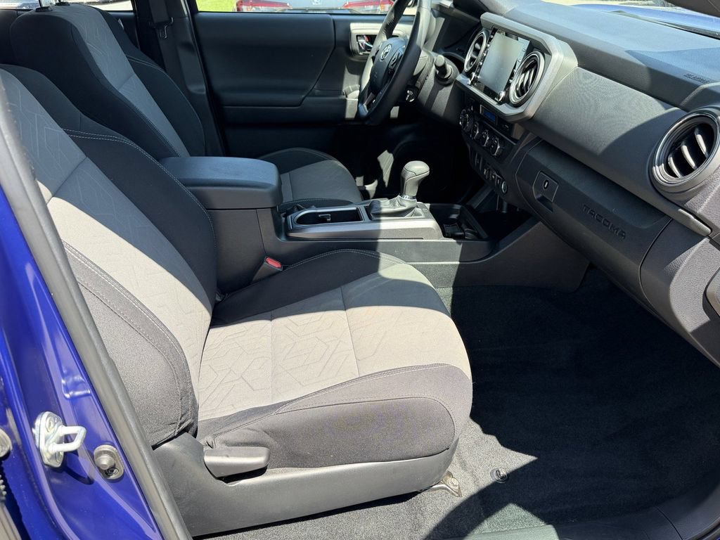 Used 2023 Toyota Tacoma TRD Sport AWD/4WD image 9