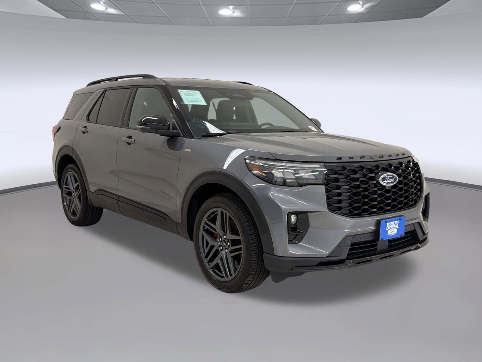 Certified 2025 Ford Explorer ST-Line w/ ST-Line Street Pack AWD/4WD image 7