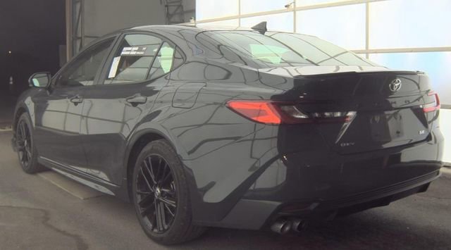 Used 2025 Toyota Camry SE FWD image 2