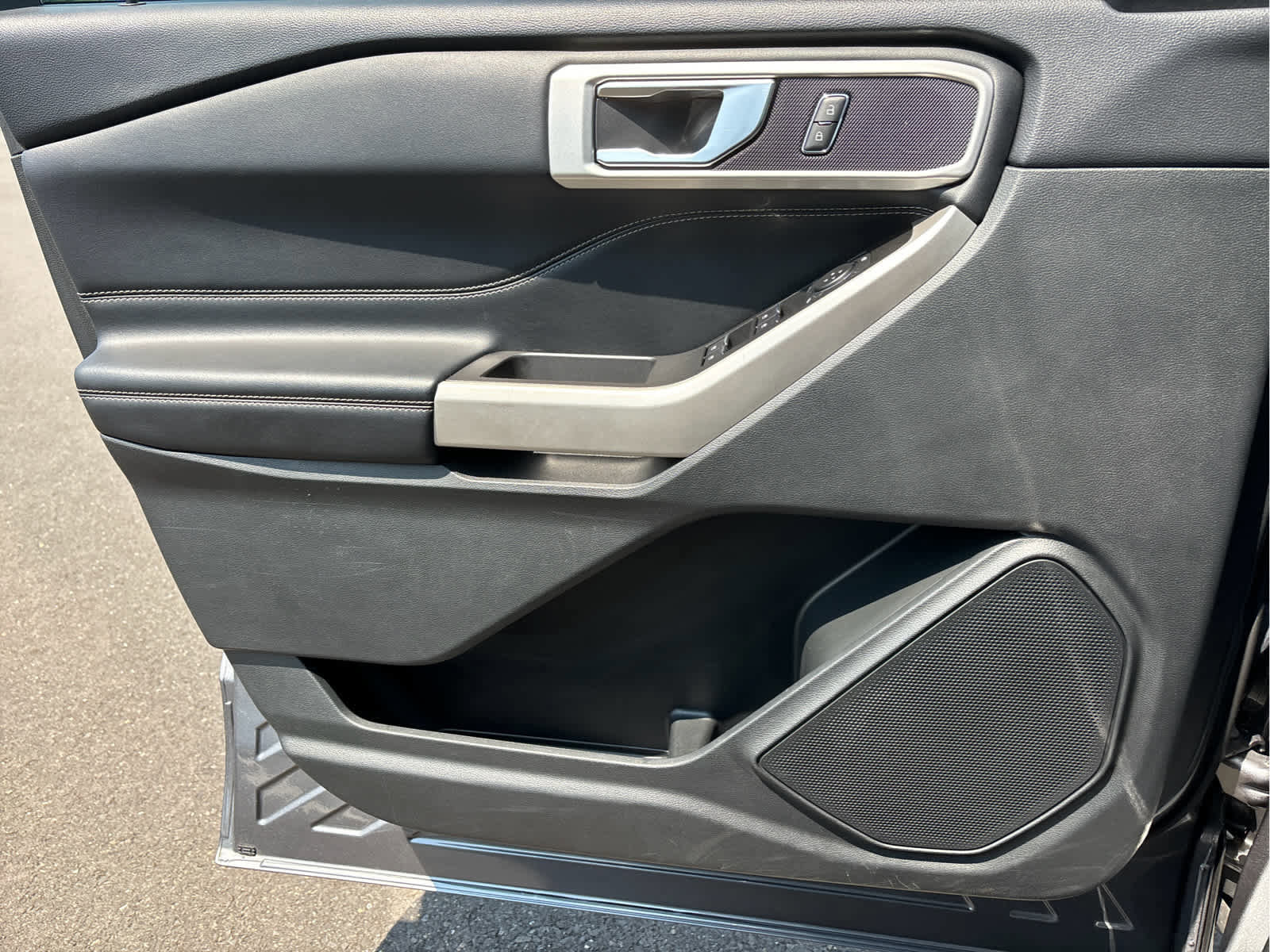 Certified 2022 Ford Explorer XLT image 27