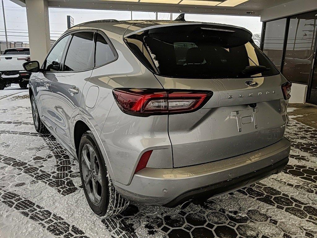 Certified 2023 Ford Escape ST-Line w/ Tech Pack #1 image 5