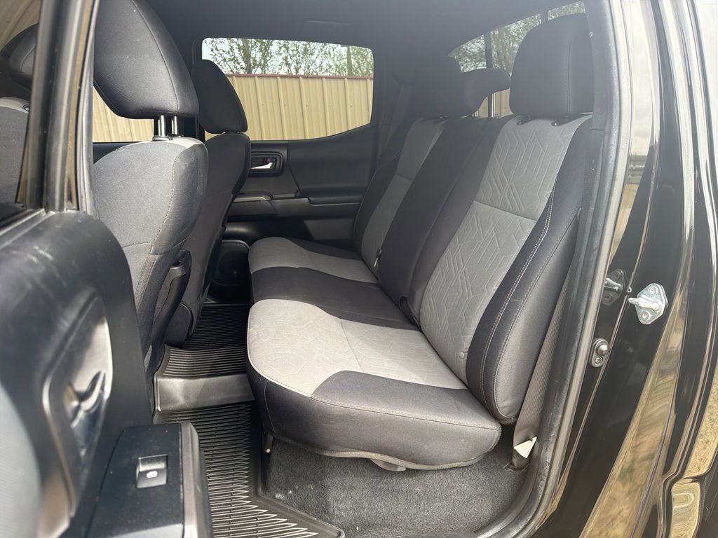 Used 2022 Toyota Tacoma TRD Sport w/ Technology Package AWD/4WD image 21