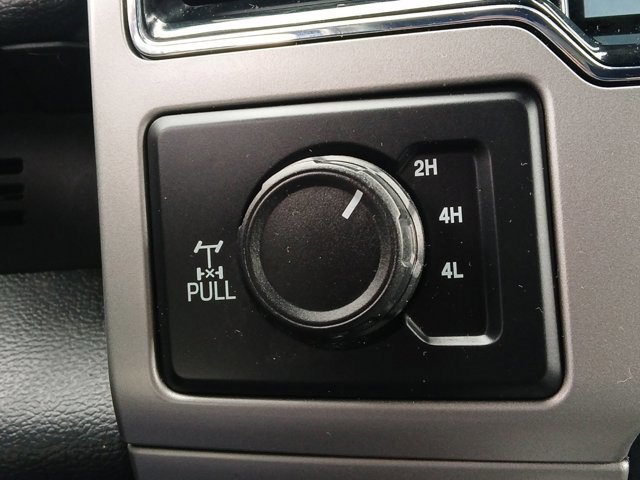 Certified 2022 Ford F350 Lariat w/ Lariat Value Package image 18