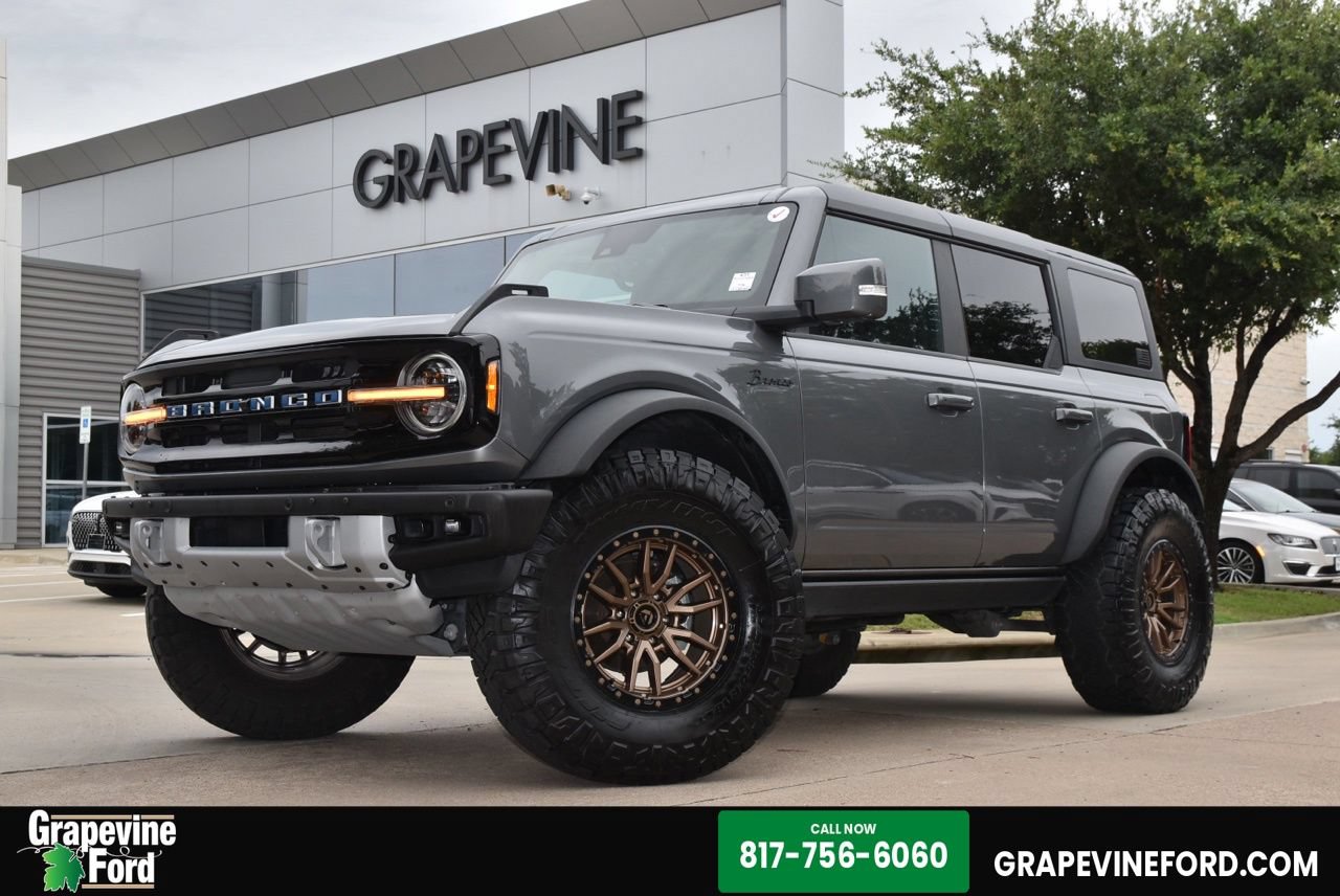 Certified 2023 Ford Bronco Outer Banks w/ Sasquatch Package AWD/4WD image 1