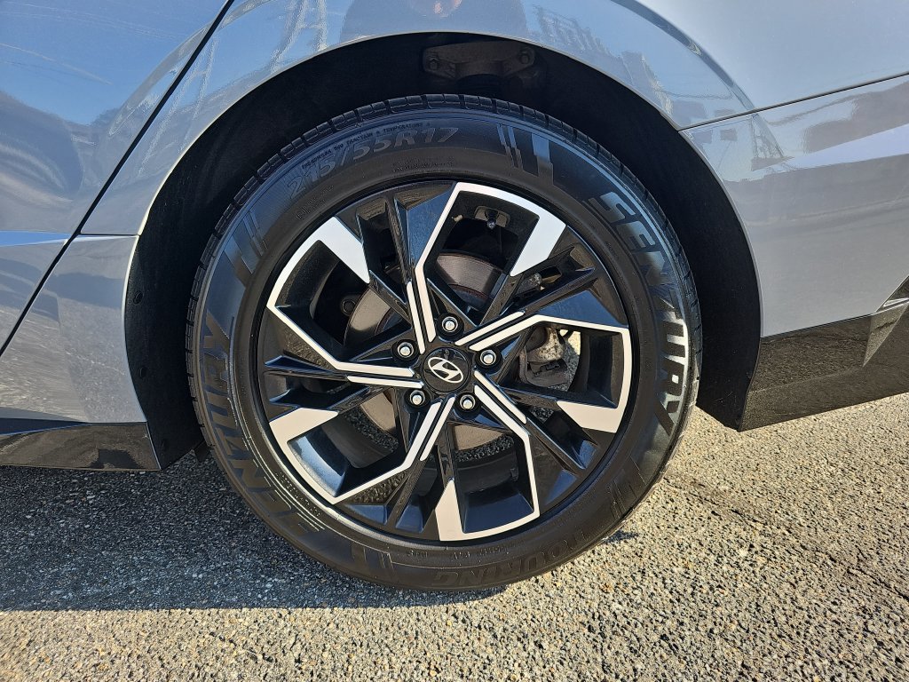 Used 2025 Hyundai Sonata SEL FWD image 31