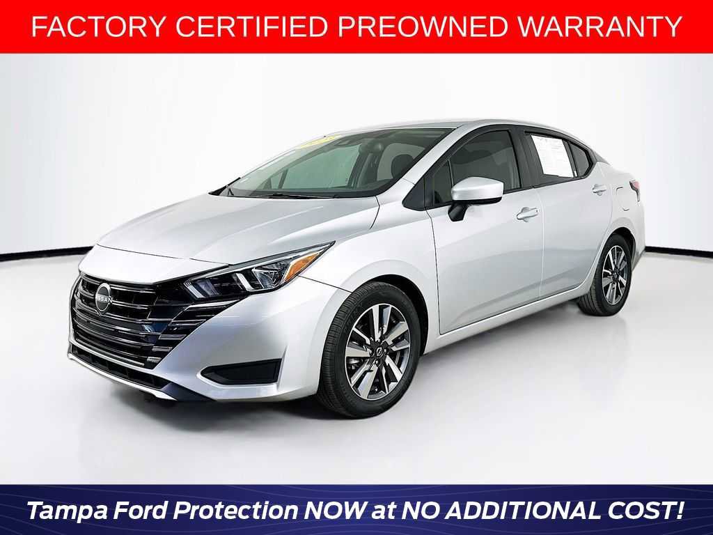 Used 2023 Nissan Versa SV image 1