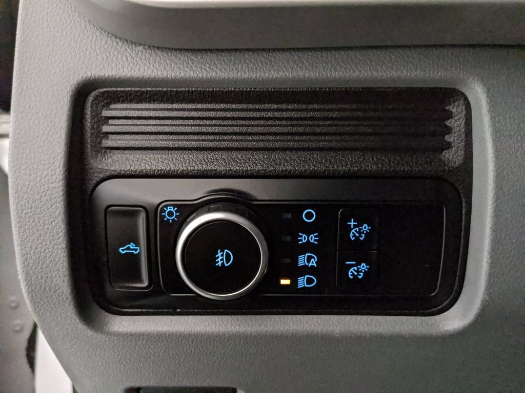 Certified 2025 Ford F250 XLT w/ FX4 Off-Road Package AWD/4WD image 13