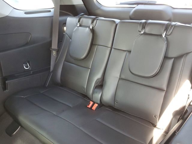 Certified 2023 Ford Explorer XLT w/ Equipment Group 202A AWD/4WD image 25