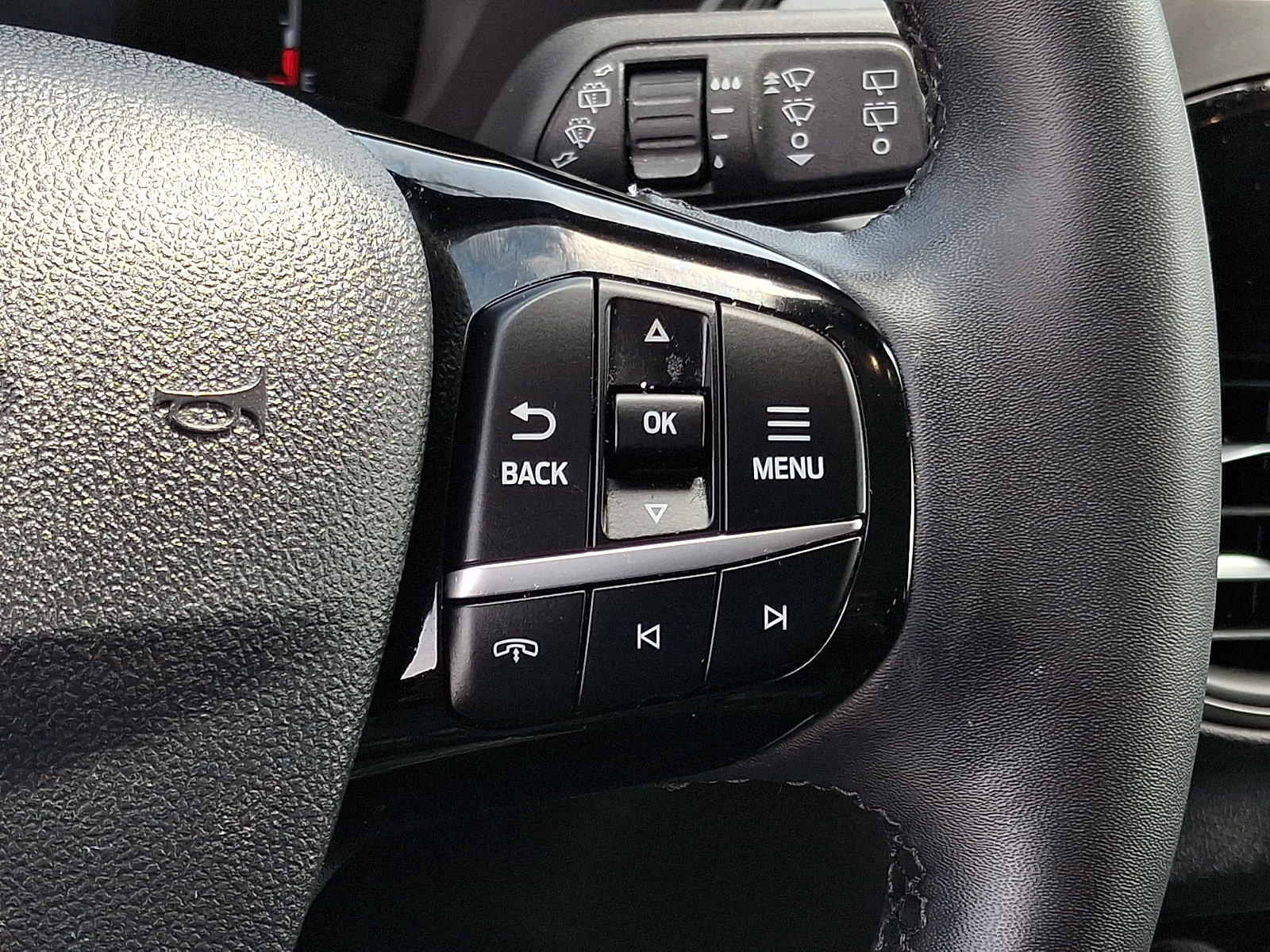 Certified 2023 Ford Escape Active AWD/4WD image 22