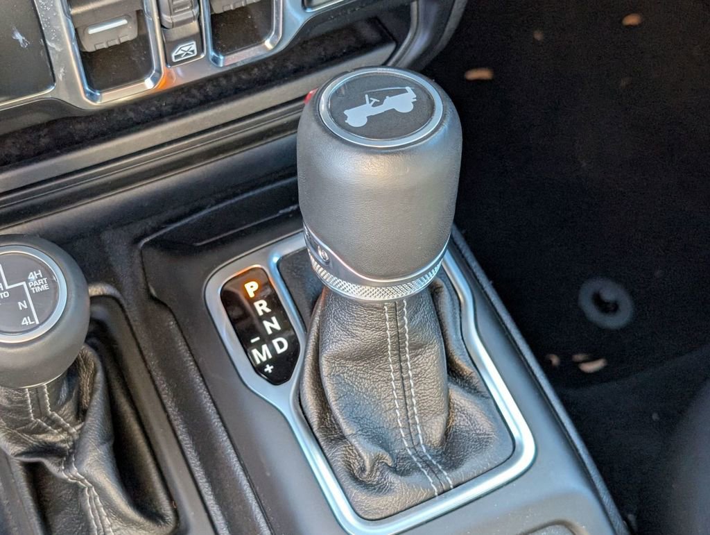 Used 2024 Jeep Wrangler Unlimited Sahara image 32