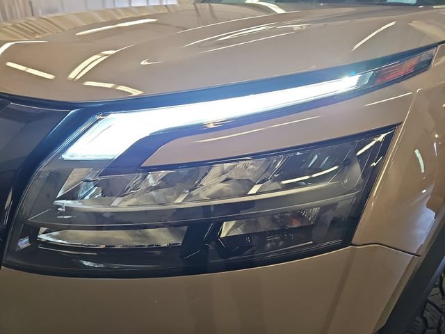 Used 2024 Nissan Pathfinder Rock Creek AWD/4WD image 28