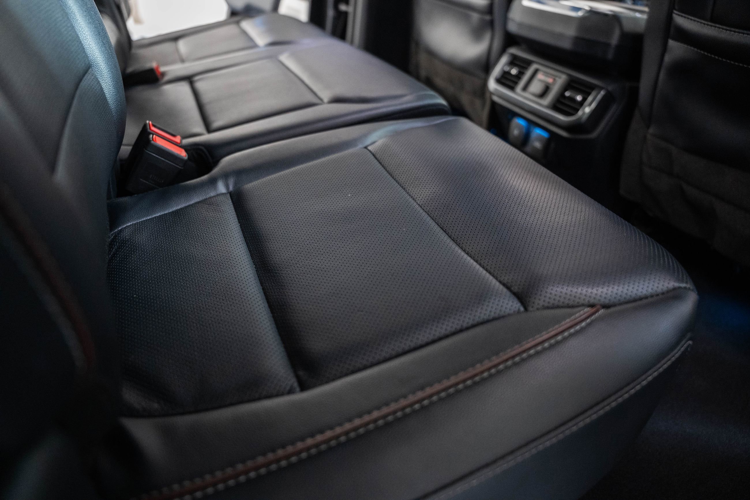 Certified 2023 Ford F150 Lariat w/ Equipment Group 502A High image 40