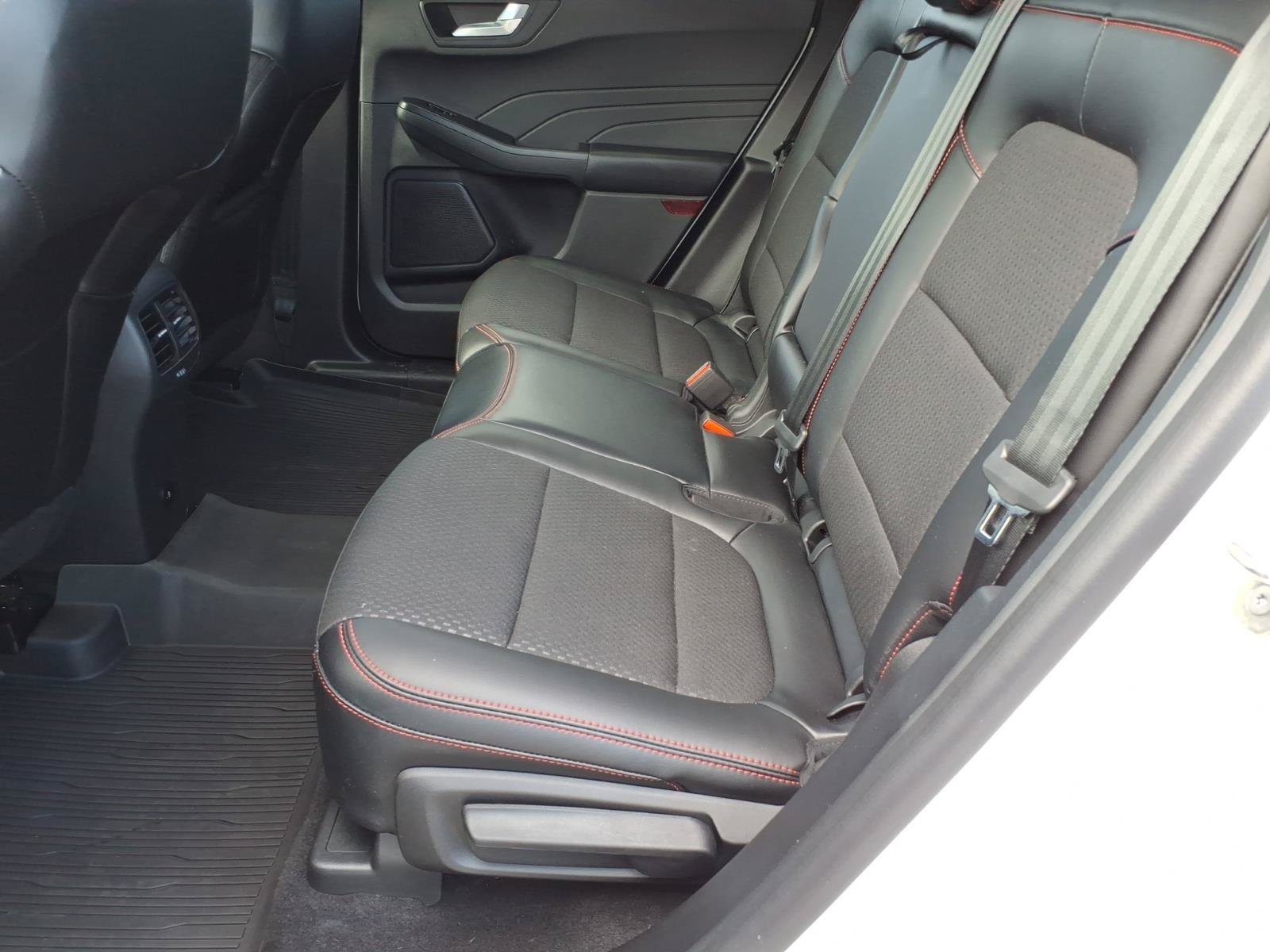 Certified 2023 Ford Escape ST-Line Select AWD/4WD image 14