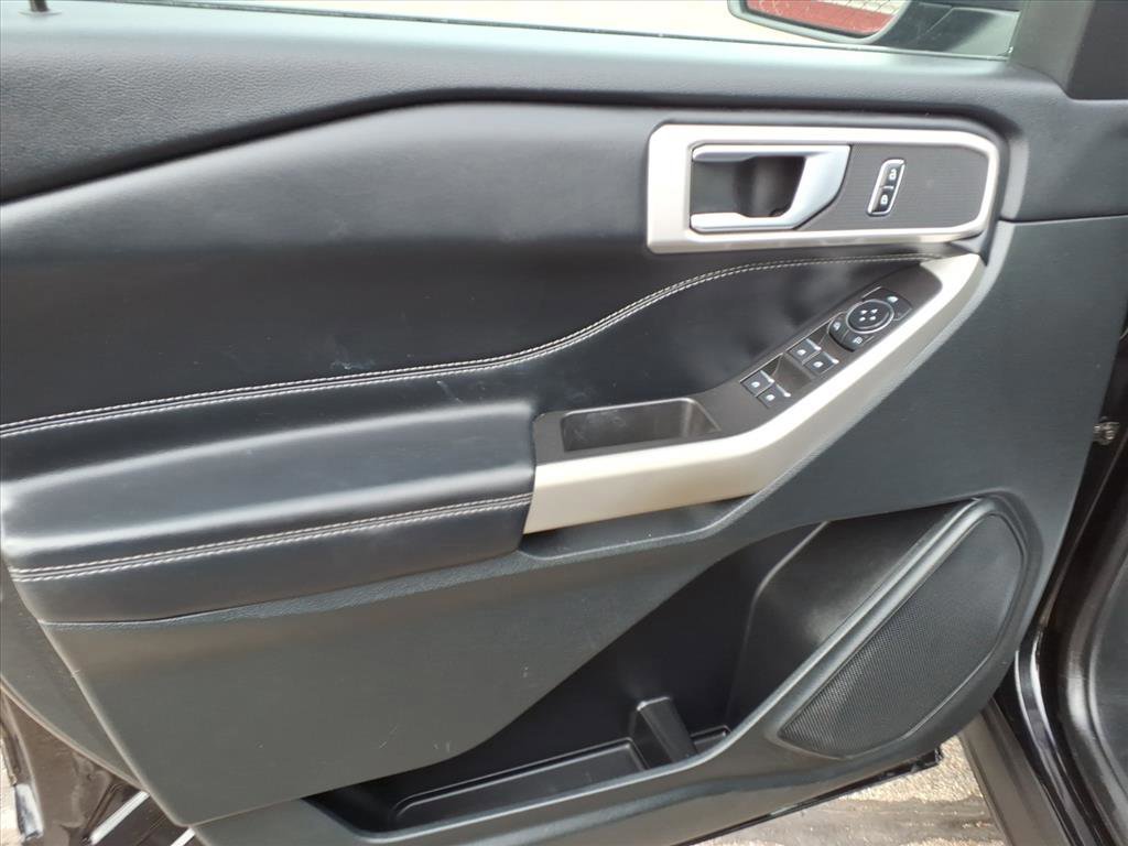 Certified 2023 Ford Explorer XLT w/ Equipment Group 202A image 14