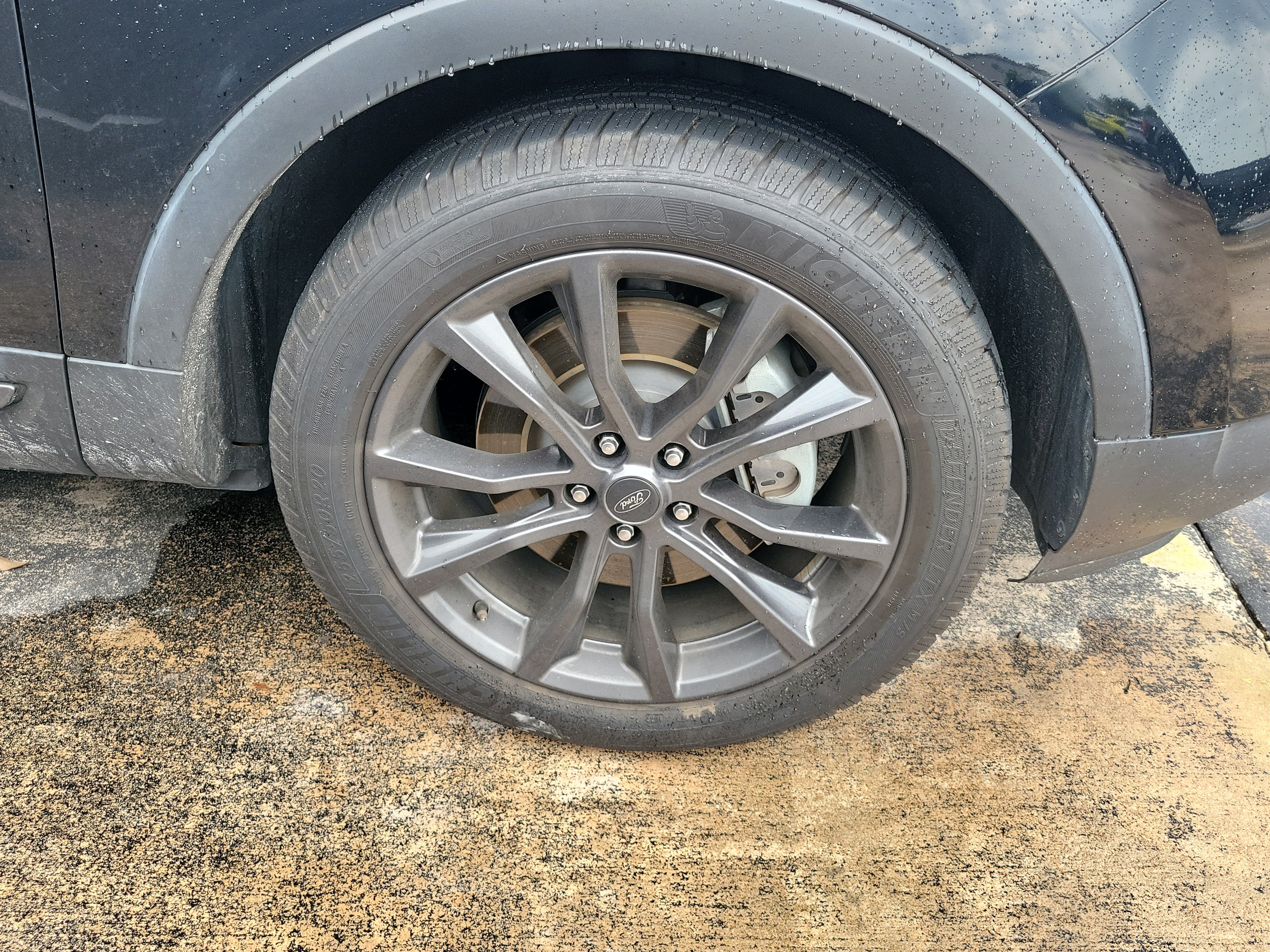 Certified 2017 Ford Explorer XLT w/ Equipment Group 202A FWD image 5