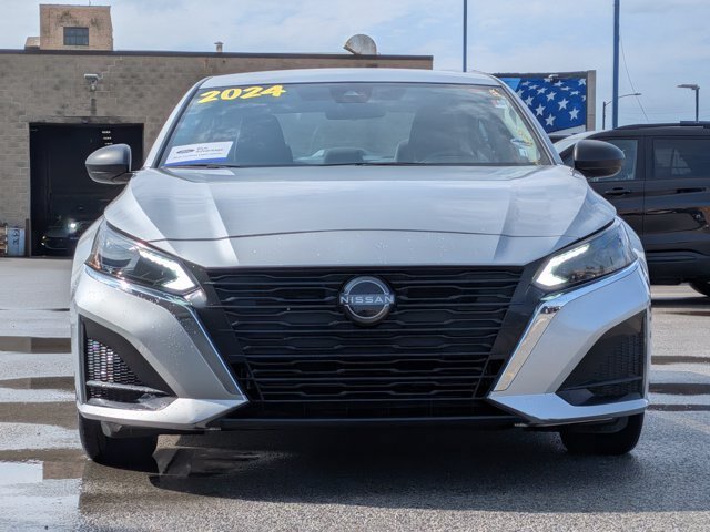 Used 2024 Nissan Altima 2.5 SV FWD image 9