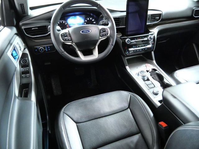 Certified 2023 Ford Explorer Limited w/ Limited Technology Package image 8