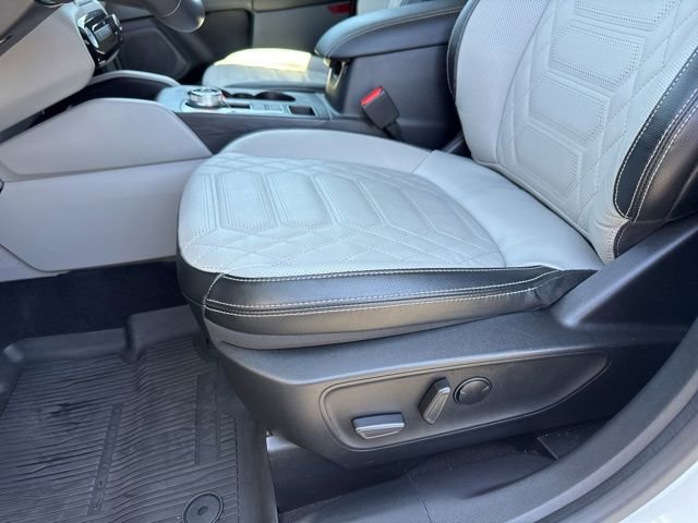 Certified 2023 Ford Escape SE w/ PHEV Premium Package FWD image 15