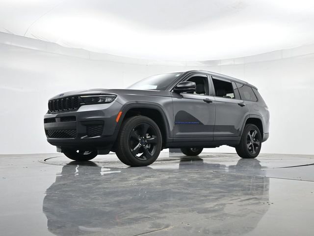 Used 2023 Jeep Grand Cherokee L Altitude AWD/4WD image 38
