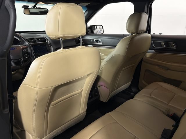 Certified 2017 Ford Explorer Limited FWD image 15