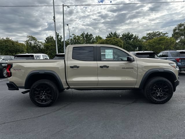 Used 2024 Chevrolet Colorado Trail Boss w/ Technology Package AWD/4WD image 4