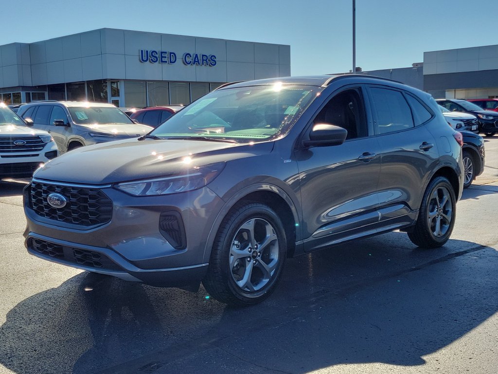 Certified 2023 Ford Escape ST-Line w/ Tech Pack #1 AWD/4WD image 8