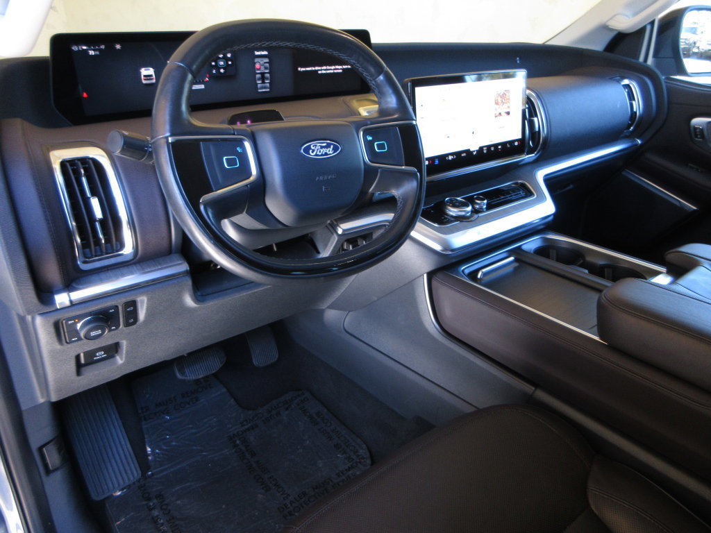 Certified 2025 Ford Expedition Max Platinum w/ Platinum Ultimate Package AWD/4WD image 14