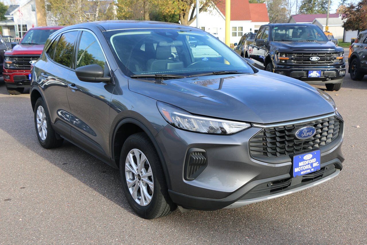 Certified 2024 Ford Escape Active AWD/4WD image 8
