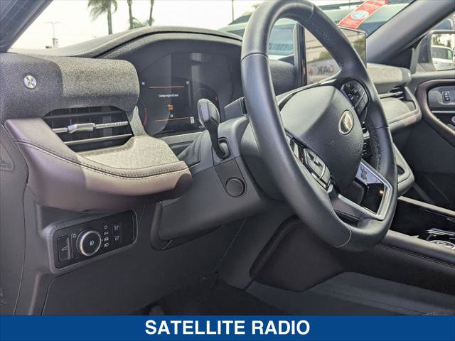Certified 2025 Ford Explorer Platinum RWD image 11