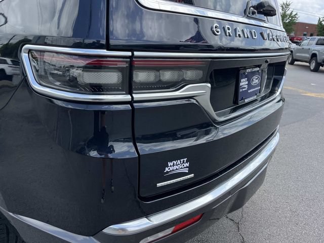 Used 2022 Jeep Grand Wagoneer Series II AWD/4WD image 12
