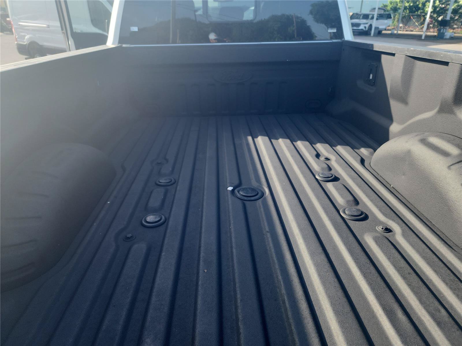 Certified 2019 Ford F450 Platinum w/ Platinum Ultimate Package AWD/4WD image 23