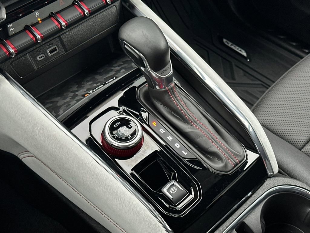 Used 2024 GMC Canyon AT4X image 20