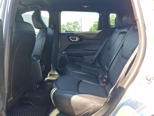 Used 2025 Jeep Compass Latitude w/ Convenience Group AWD/4WD image 26