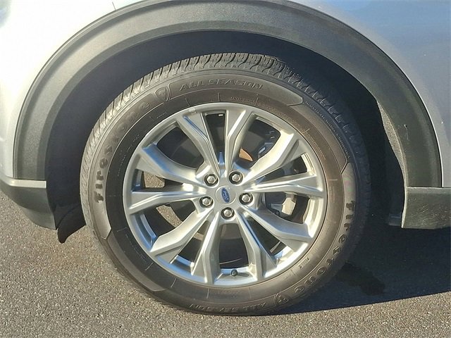 Certified 2022 Ford Explorer Limited w/ Equipment Group 301A image 8