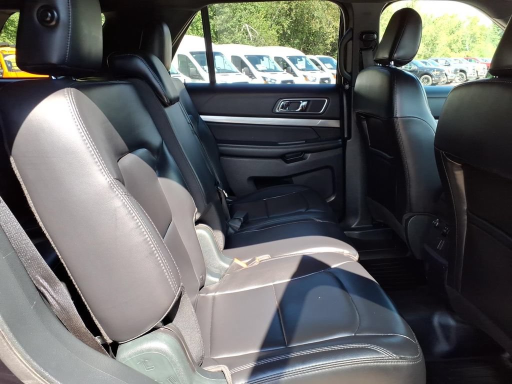 Certified 2019 Ford Explorer XLT w/ Equipment Group 202A AWD/4WD image 12