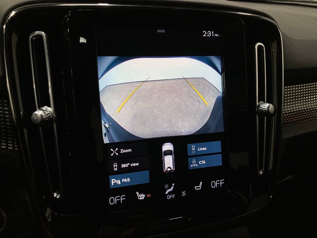 Used 2021 Volvo XC40 T5 R-Design image 28