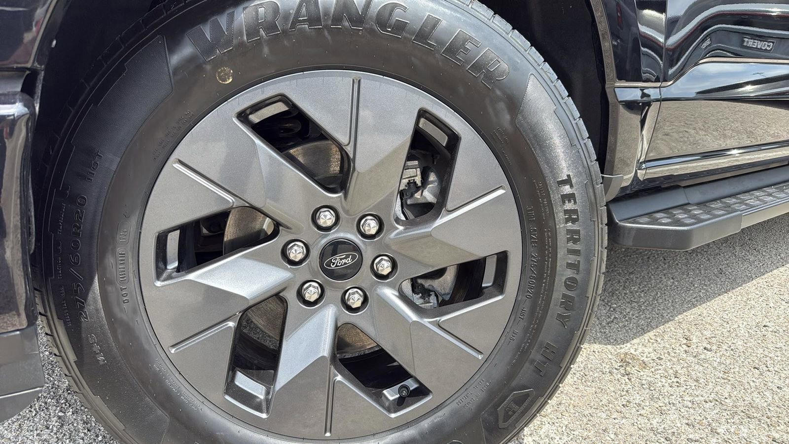 Certified 2024 Ford F150 Lightning Lariat image 9