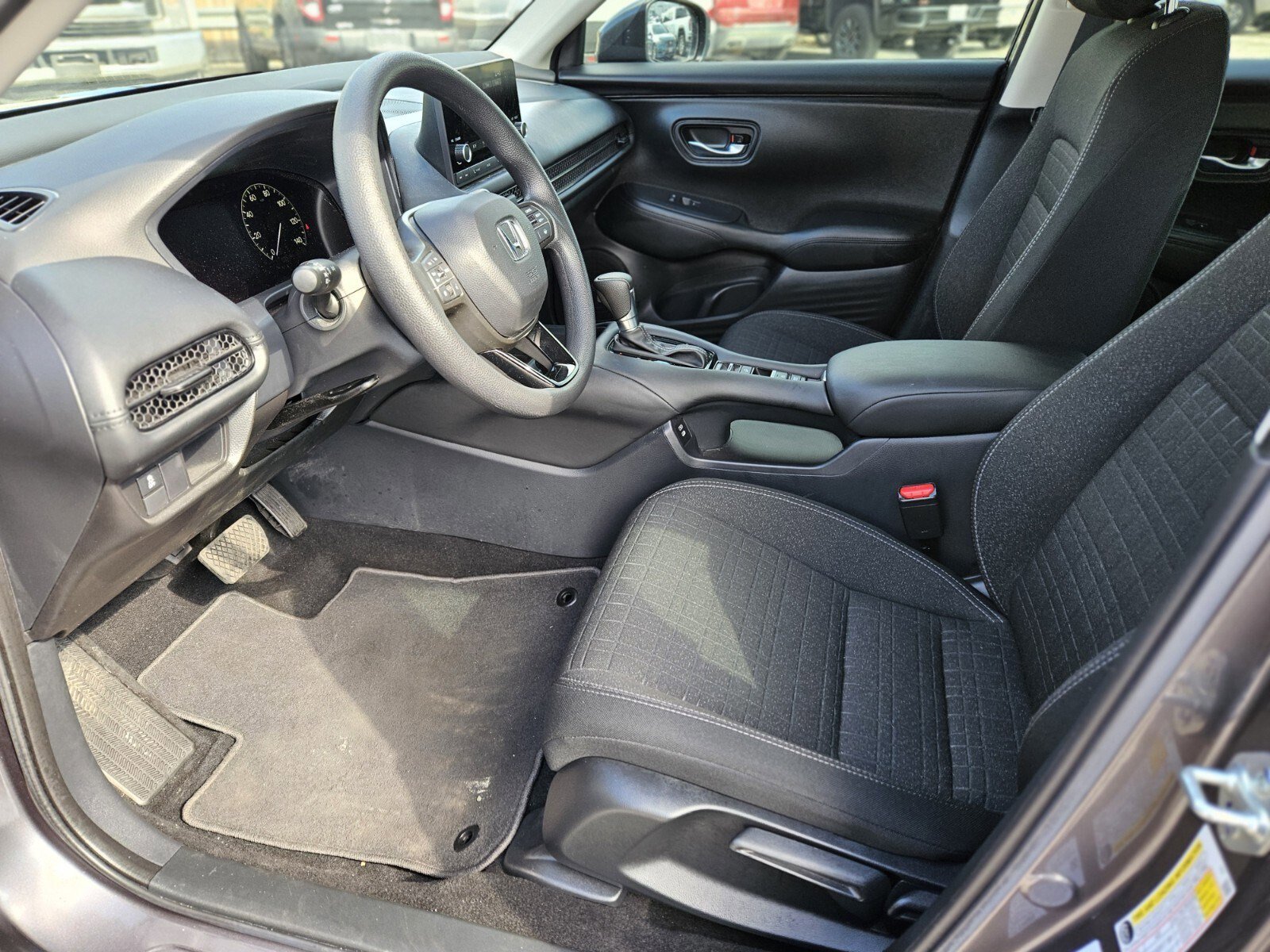 Used 2025 Honda HR-V LX image 19