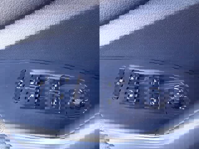 Used 2024 Volkswagen Jetta SE image 14