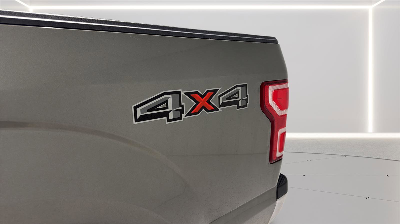 Certified 2019 Ford F150 XLT w/ Equipment Group 302A Luxury AWD/4WD image 27