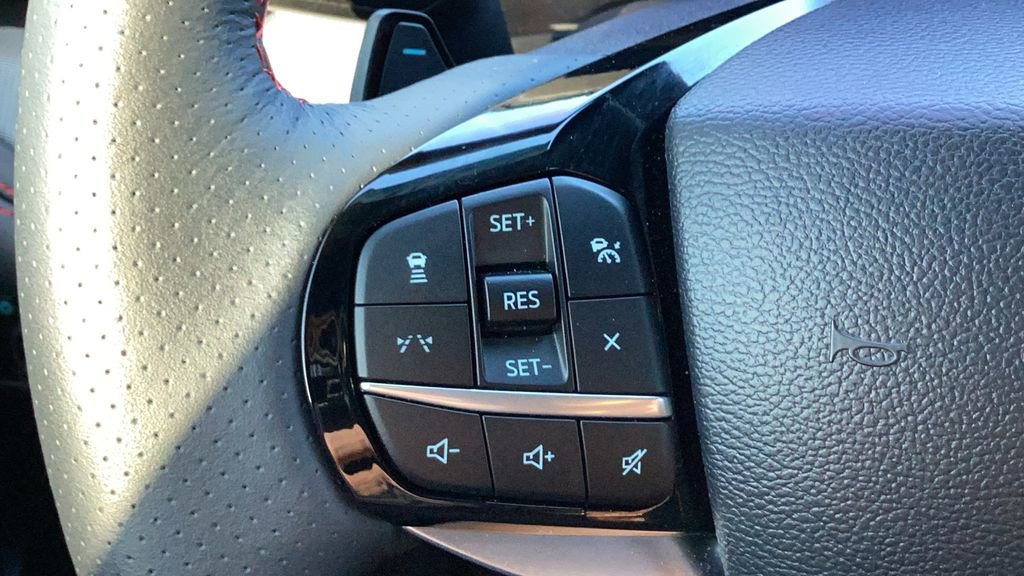 Certified 2025 Ford Explorer ST image 27