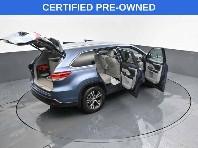 Used 2019 Toyota Highlander Plus AWD/4WD image 28