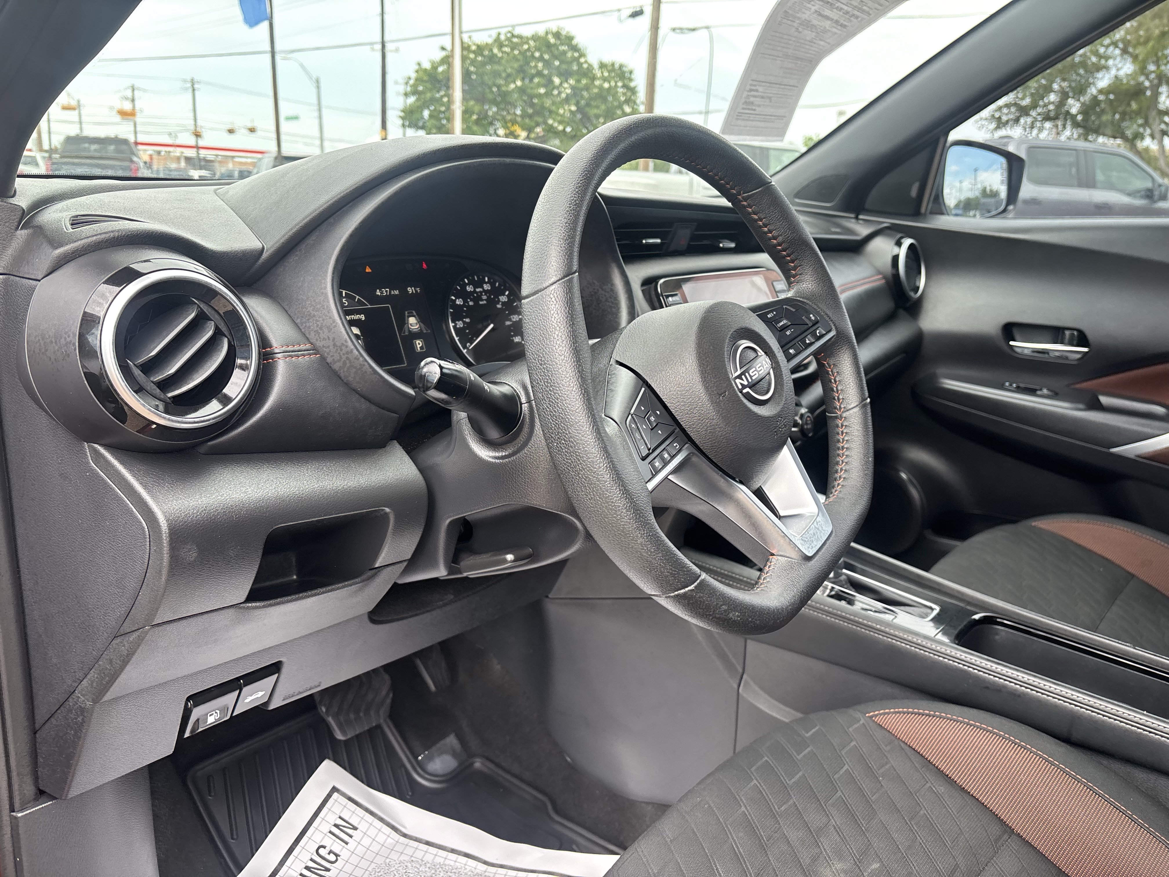 Used 2023 Nissan Kicks SR w/ Exterior Package FWD image 12
