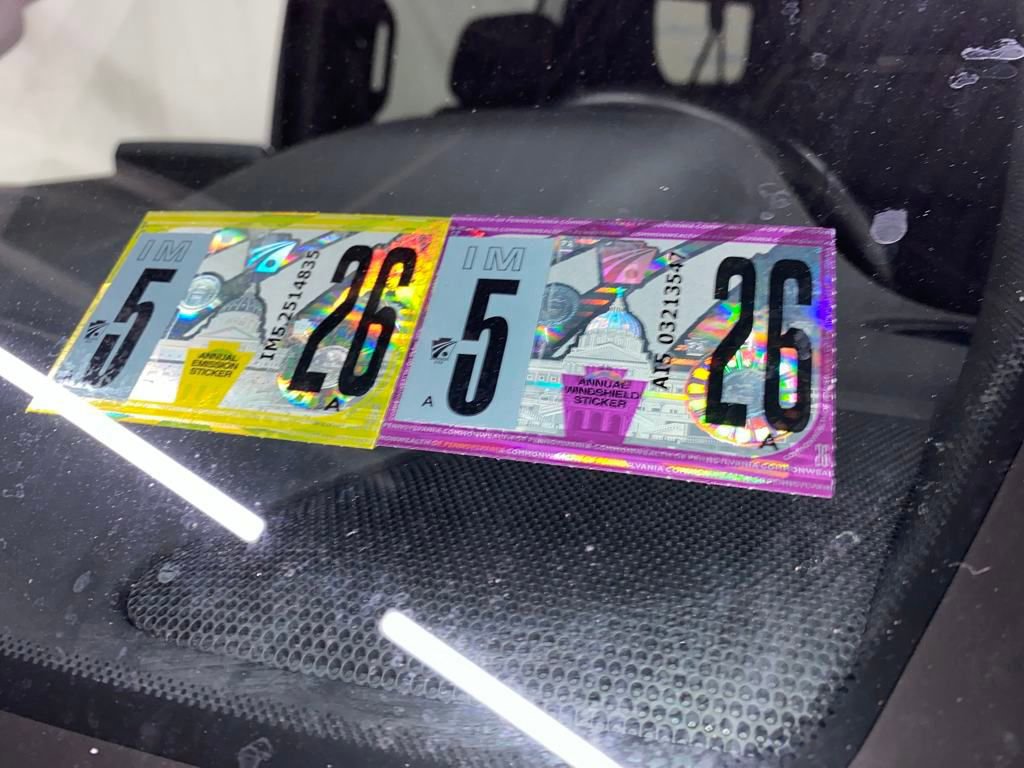 Used 2023 GMC Yukon XL SLT image 32