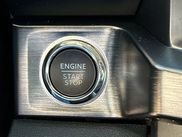 Certified 2024 Ford F350 Lariat w/ FX4 Off-Road Package image 36