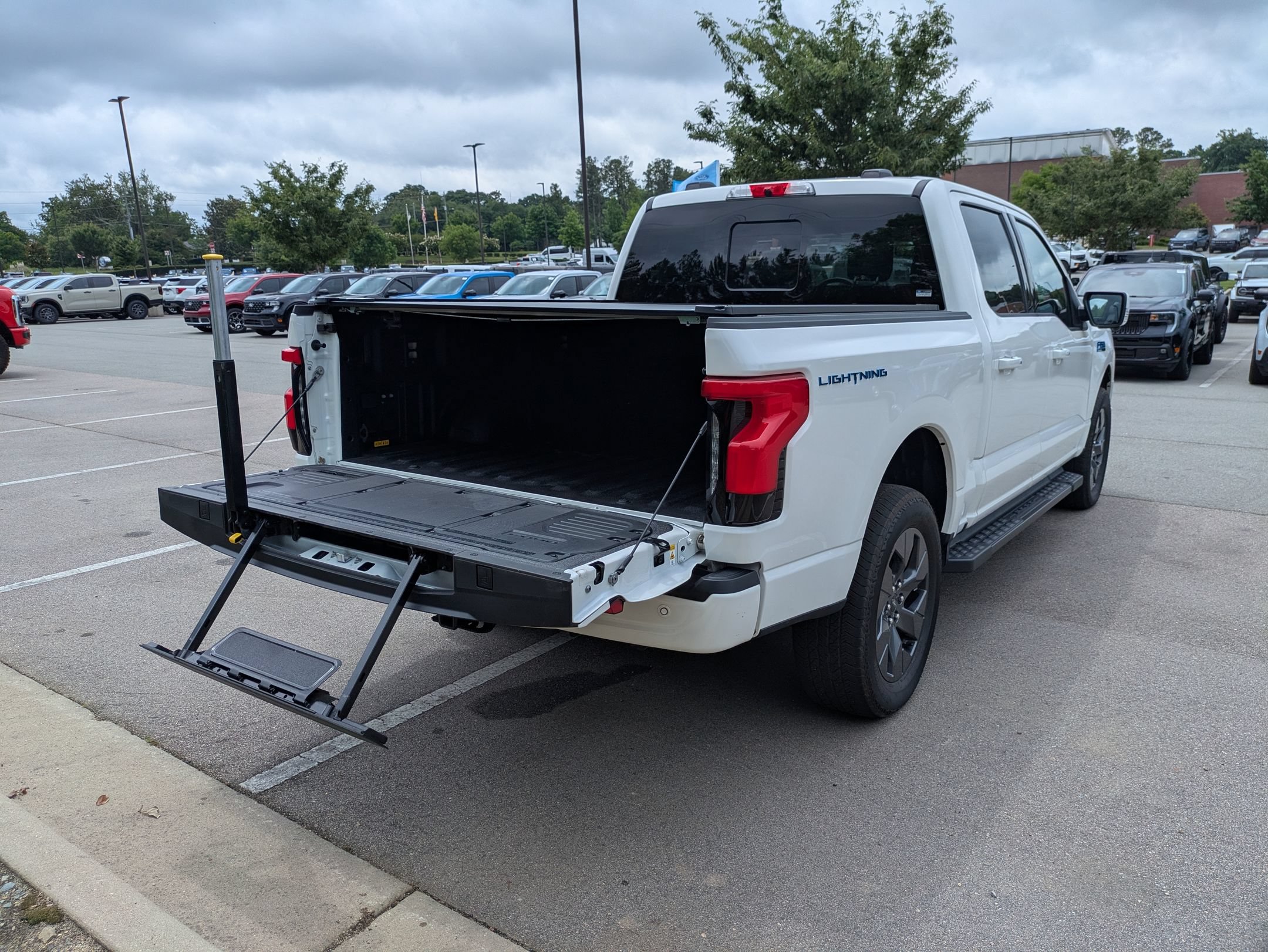 Certified 2025 Ford F150 Lightning Lariat AWD/4WD image 39