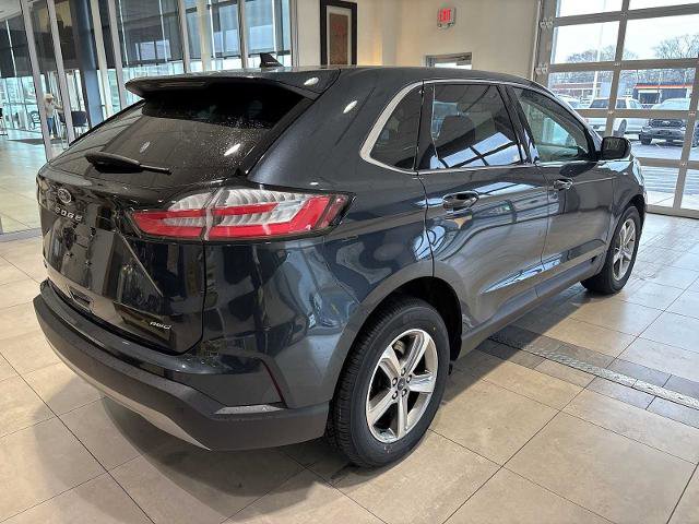 Certified 2022 Ford Edge SEL w/ Convenience Package AWD/4WD image 3
