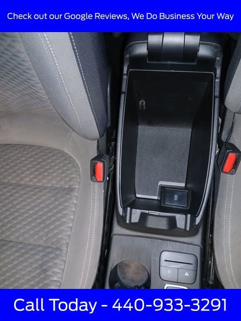 Certified 2020 Ford Escape SE image 28