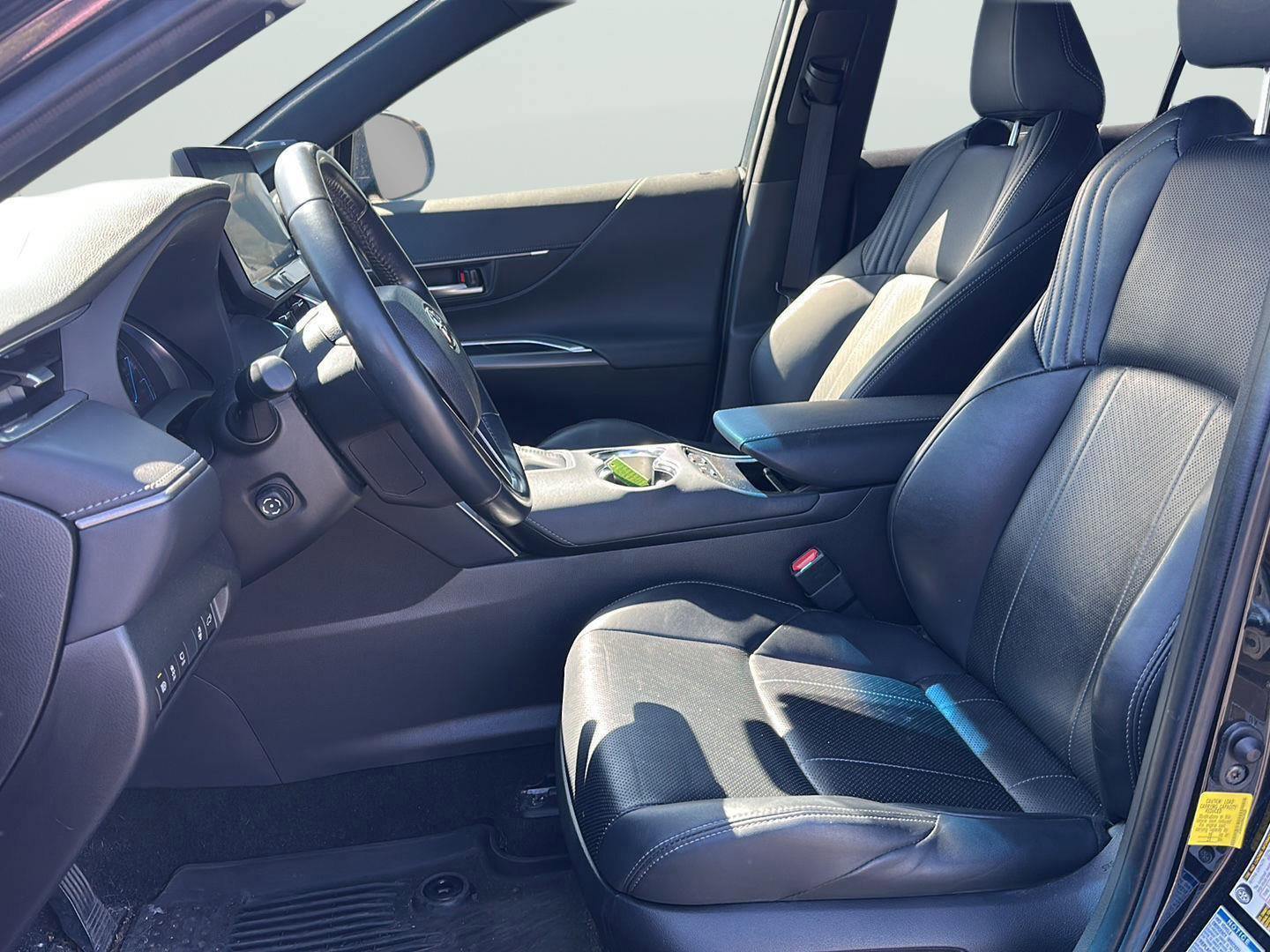 Used 2021 Toyota Venza Limited w/ Advanced Technology Package image 10